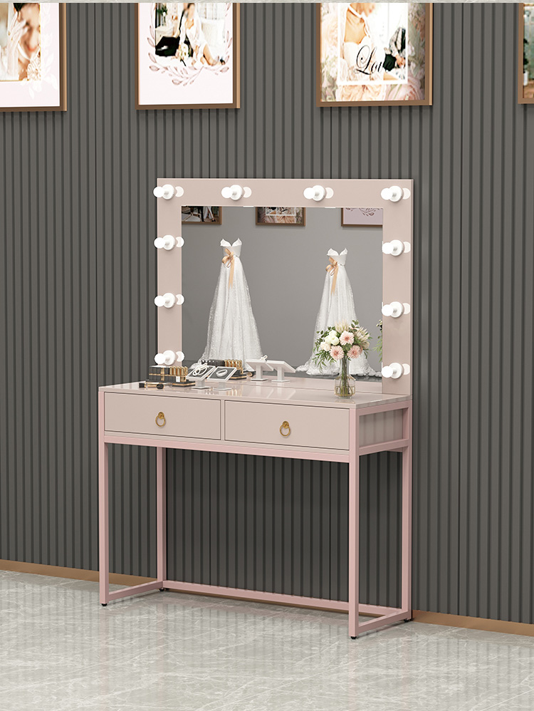 Dressoir met lampspiegel geïnt - Beauty Makeup Bridal recensie en prijs