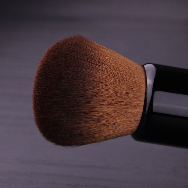 Poedermake-upborstel Houten ha - Concealer Full Coverage recensie en prijs