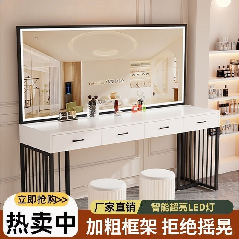 Moderne studio-kaptafel met la - Beauty Makeup Bridal recensie en prijs